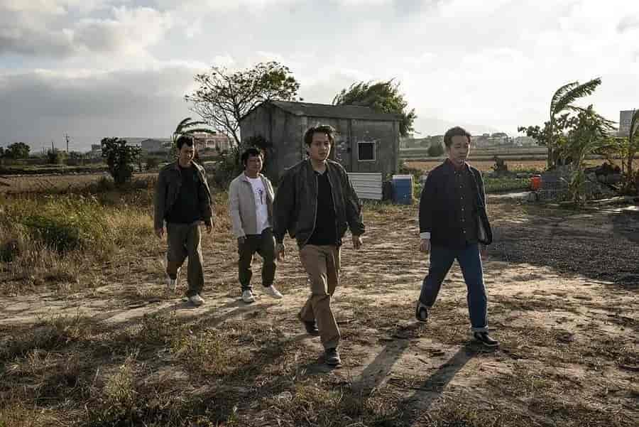 同学麦娜丝 (2020) 1080P国语中字 成年人该看的电影,中年危机的葵花宝典!《大佛普拉斯》导演黄信尧作品【3.4G】